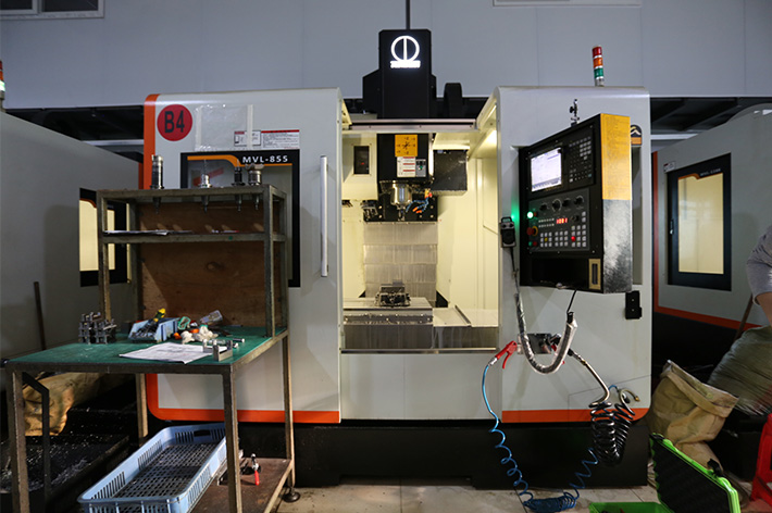 CVX1100V Vertical machining center