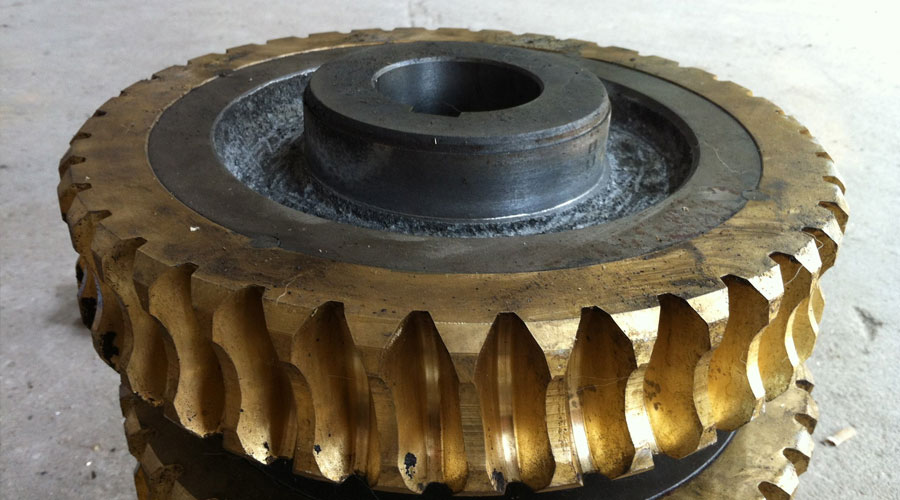 Analysis of the characteristics of the gear shaping and hobbing process
