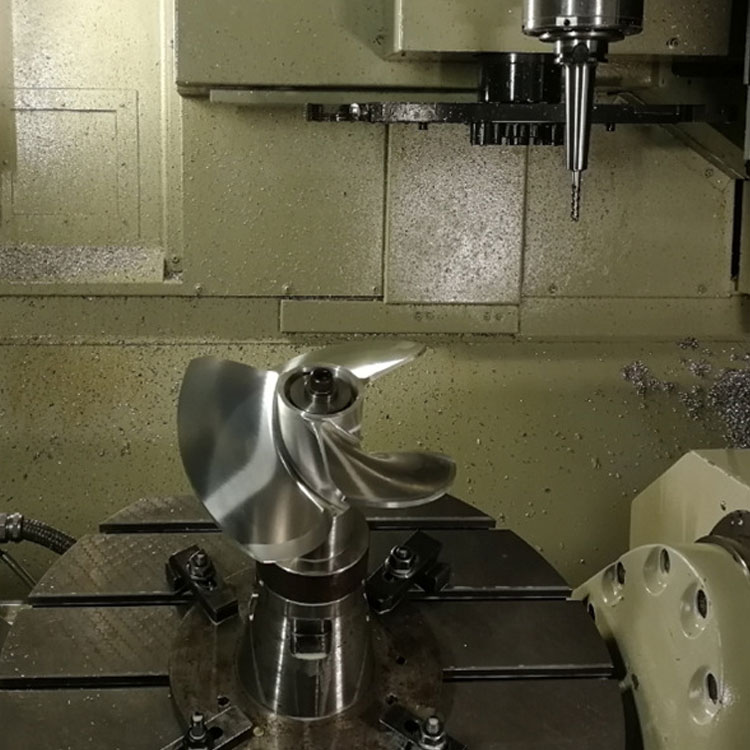 machining ship propeller