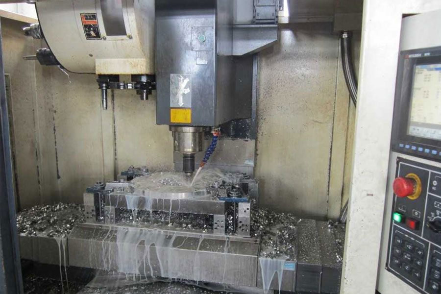 CNC Machining Vs Traditional Machining