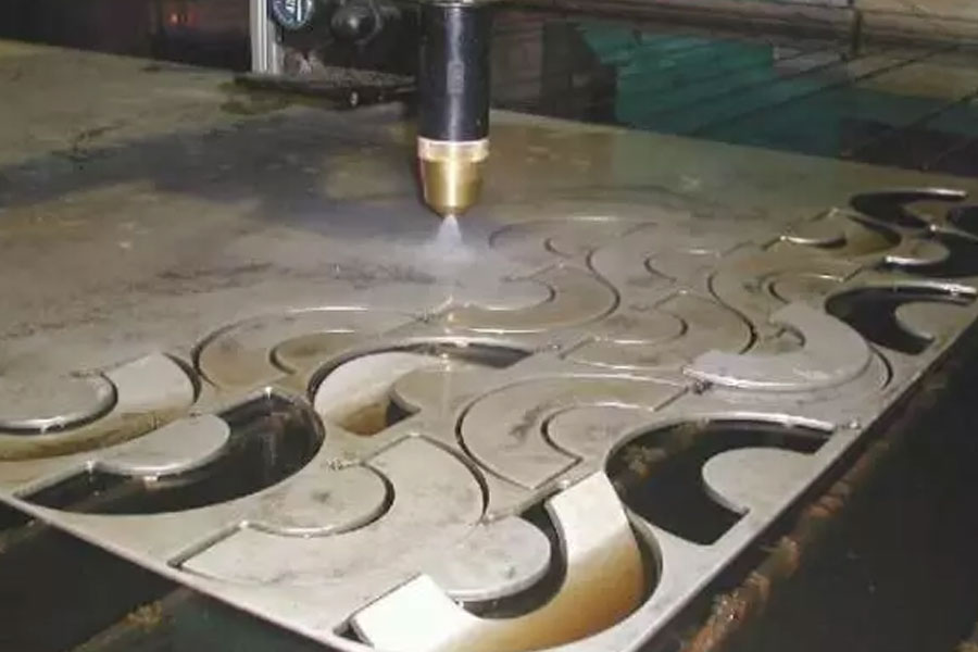 High-pressure water cutting 