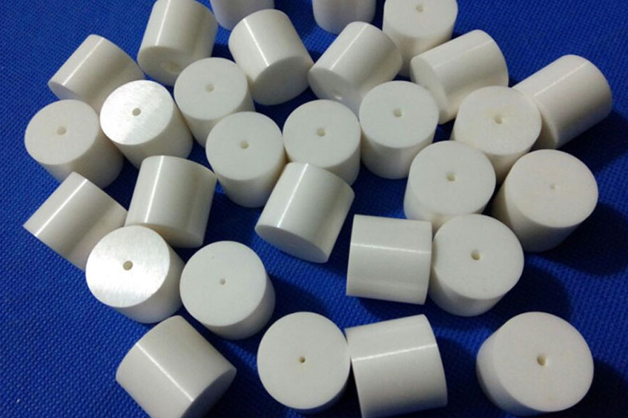 Introduction to the performance of alumina ceramic materials