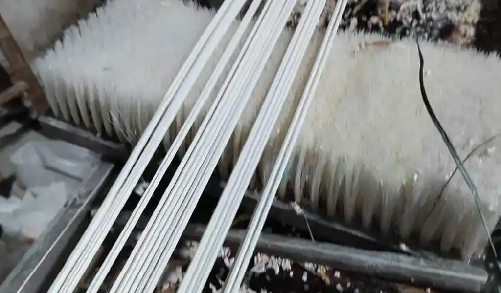 Study on CNC Machining Mechanism and Surface Quality Control of Polyimide-Based High-Performance Polymers for Aerospace Thermal Structures