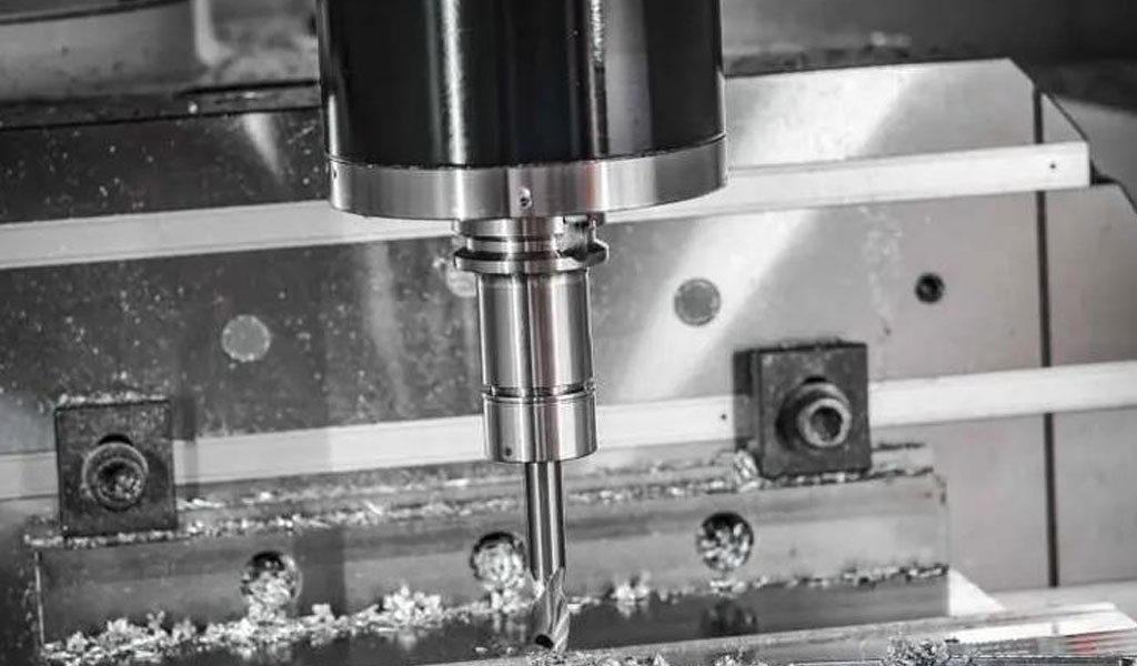 High-Performance Numerical Control for High-Speed Machining by Means of Polynomial Trajectories