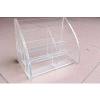 ​The difference between plexiglass and ordinary glass, is plexiglass plastic?