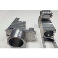 Three-layer "steel-vanadium-steel" alloy material